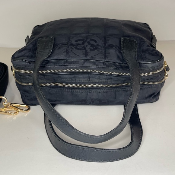 Chanel Hand Bag New Travel Line Black Nylon - Picture 8 of 14